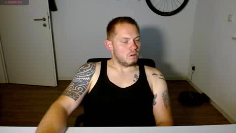 Snapshot of x19marco93x chatting on 7, 10, 2025 x19marco93x online show from 7, 10, 2025