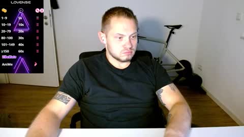 Snapshot of x19marco93x chatting on 29, 10, 2025 x19marco93x online show from 29, 10, 2025