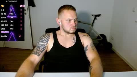 Snapshot of x19marco93x chatting on 2, 11, 2025 x19marco93x online show from 2, 11, 2025