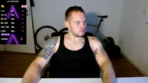 Snapshot of x19marco93x chatting on 16, 11, 2025 x19marco93x online show from 16, 11, 2025