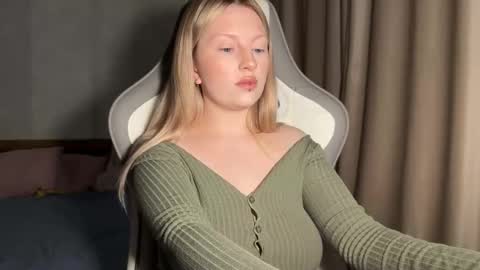 eva online show from 25, 11, 2025