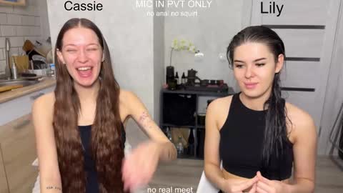 wiwi clap clap cat baby girl online show from 2, 2, 2026