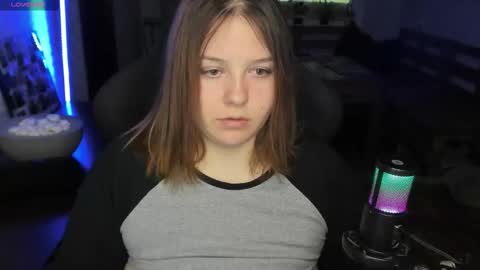 Snapshot of x_nirvana_x chatting on 18, 9, 2025 LOVE NERDS ONLY online show from 18, 9, 2025