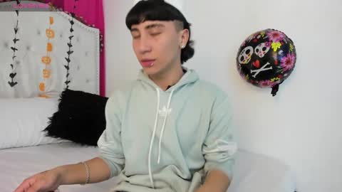 Snapshot of xaandergrey chatting on 15, 10, 2025 xaanderGrey online show from 15, 10, 2025