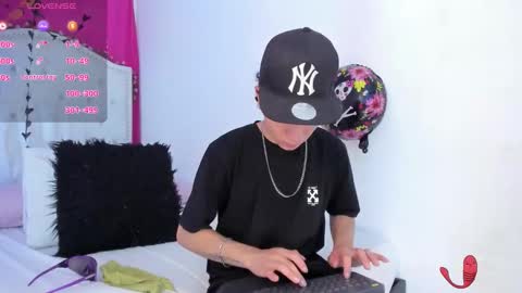 Snapshot of xaandergrey chatting on 23, 10, 2025 xaanderGrey online show from 23, 10, 2025