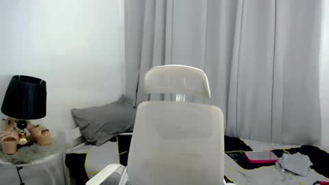 xairah_doux online show from 9, 4, 2026