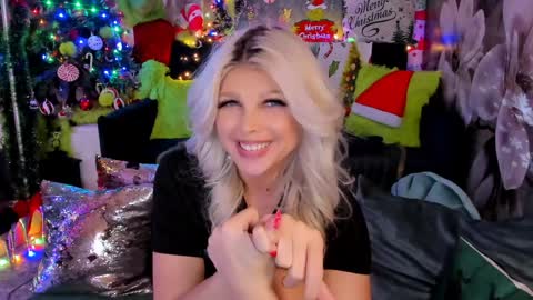 sooo hey im Sperm Mystik from Fuckistan i want you full my all holes bcs i have penis fever online show from 22, 12, 2024