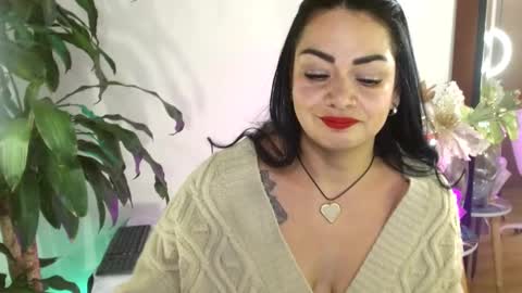 XAMARA1124 online show from 17, 2, 2025