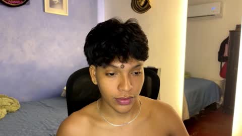 Snapshot of xander_bonnet1 chatting on 9, 10, 2025 Xander bonnet online show from 9, 10, 2025