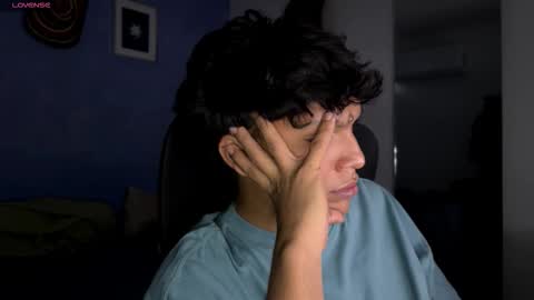 Snapshot of xander_bonnet1 chatting on 21, 11, 2025 Xander bonnet online show from 21, 11, 2025