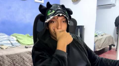 Snapshot of xander_bonnet1 chatting on 6, 1, 2026 Xander bonnet online show from 6, 1, 2026