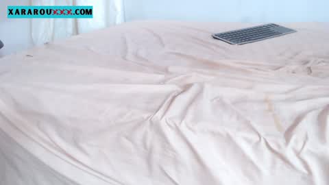 Snapshot of xararouxxx chatting on 27, 1, 2025       S A R A      100K followers online show from 27, 1, 2025