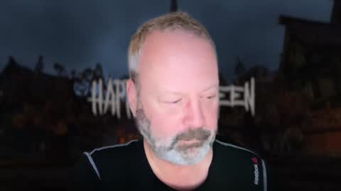 Snapshot of xarkevis chatting on 31, 10, 2025 X4RK3V15 online show from 31, 10, 2025