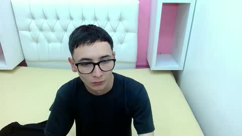 xcoupleplayxx online show from 14, 4, 2026