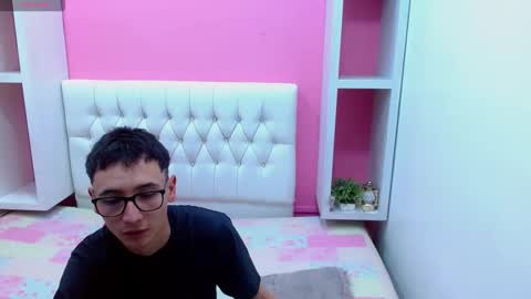xcoupleplayxx online show from 22, 4, 2026