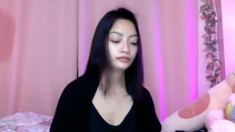 Sachi Cy online show from 5, 2, 2025