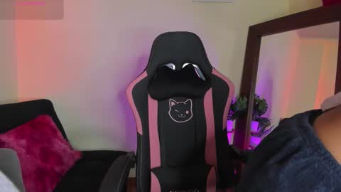 Kanae. online show from 26, 11, 2025