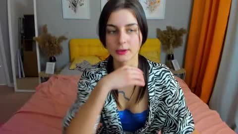 Snapshot of xenaolsen chatting on 22, 2, 2025 Emma online show from 22, 2, 2025