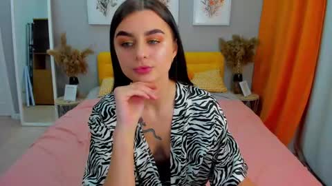 Snapshot of xenaolsen chatting on 23, 2, 2025 Emma online show from 23, 2, 2025