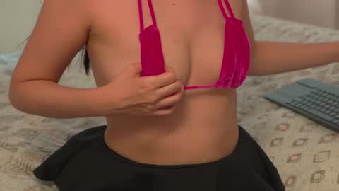 Snapshot of xeniala chatting on 2, 7, 2026 XENIALA online show from 2, 7, 2026
