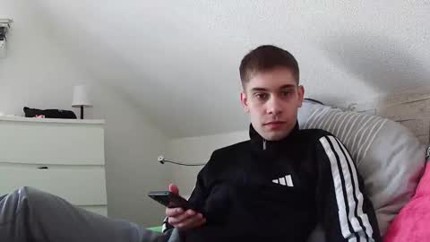 xMvk76 online show from 16, 2, 2026