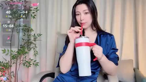 Snapshot of xi_ethel chatting on 24, 10, 2025 XI online show from 24, 10, 2025