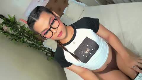 Xia Addison online show from 12, 11, 2025