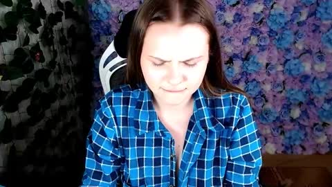 Lina online show from 10, 9, 2025
