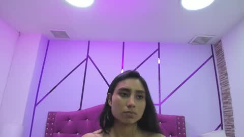 Snapshot of ximena_vasquez8 chatting on 4, 2, 2025 Xime online show from 4, 2, 2025
