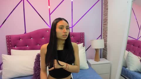 Snapshot of ximena_vasquez8 chatting on 18, 2, 2025 Xime online show from 18, 2, 2025