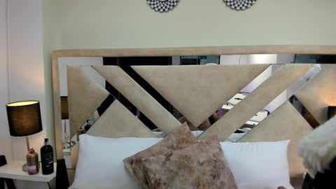 Snapshot of ximena_vasquez8 chatting on 3, 2, 2026 Xime online show from 3, 2, 2026