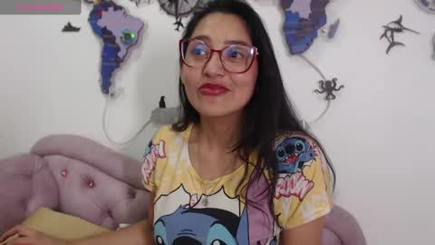 Snapshot of ximenaa_suarez chatting on 18, 12, 2024 ximena suarez online show from 18, 12, 2024