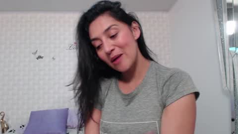 Snapshot of ximenaa_suarez chatting on 14, 1, 2025 ximena suarez online show from 14, 1, 2025