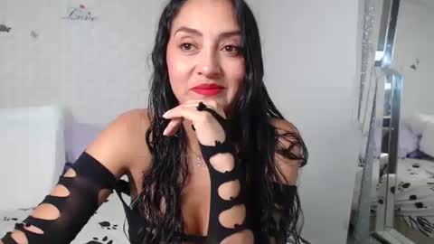 Snapshot of ximenaa_suarez chatting on 6, 3, 2025 ximena suarez online show from 6, 3, 2025