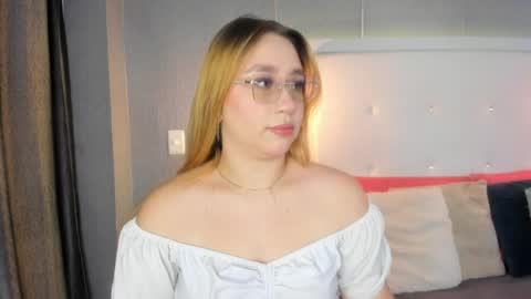   ximena  online show from 7, 4, 2026