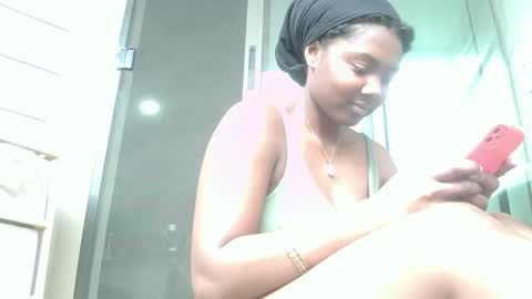 Snapshot of ximora212 chatting on 5, 1, 2026 Ximora online show from 5, 1, 2026