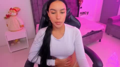 Snapshot of xiomara_cortes chatting on 19, 12, 2025 xiomara_cortes online show from 19, 12, 2025