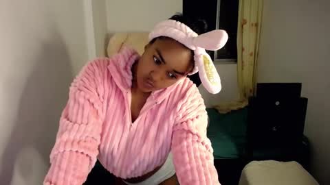 xiomy winklar online show from 23, 12, 2024