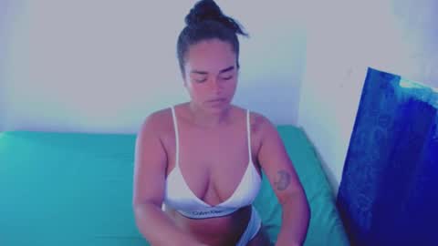 xiomy winklar online show from 11, 3, 2025