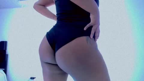 xiomy winklar online show from 11, 3, 2025