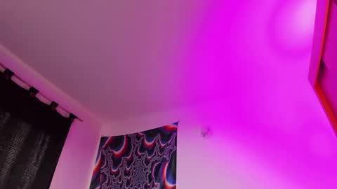 Snapshot of xizette_rotic chatting on 8, 3, 2025 xizette online show from 8, 3, 2025
