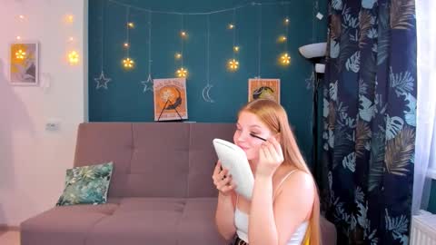 Chloe online show from 13, 12, 2024