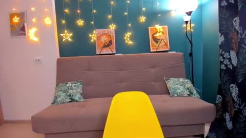 Chloe online show from 25, 1, 2025