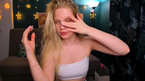 Chloe online show from 21, 2, 2025