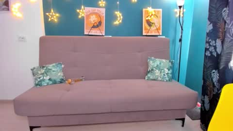 Chloe online show from 23, 2, 2025