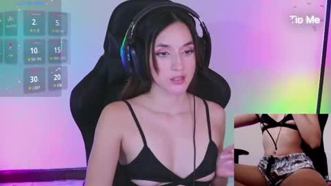 MiaLozano online show from 22, 1, 2025