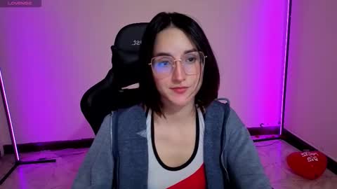 Snapshot of xmialozanoxx chatting on 30, 9, 2025 MiaLozano online show from 30, 9, 2025