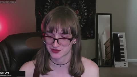 Snapshot of xmoonbeamx chatting on 16, 1, 2025 Luna online show from 16, 1, 2025