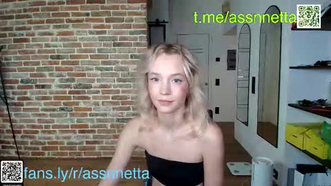 Snapshot of xoanetta chatting on 16, 9, 2025 Assnnettablondie online show from 16, 9, 2025