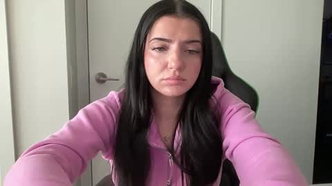 Snapshot of xoariellxo chatting on 8, 9, 2025 xoariellxo online show from 8, 9, 2025